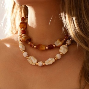 Collier religieux en résine fait main ILAHI, motif pyramide féerique, art populaire, audacieux et accrocheur, accessoire de bijouterie DIY pour les passionnés de mode moderne - Product Image 3