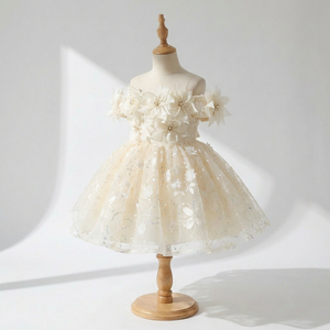 Vestido de niña de las flores estilo champán asequible, con hombros descubiertos, de tul suave, lindo vestido de fiesta para niñas, tela cómoda, segura y que no irrita. - Product Image 3