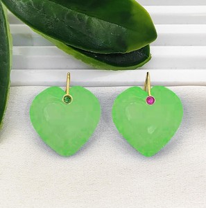 Colgante Hecho a Mano con Calcedonia Verde de 20mm en Forma de Corazón, Bañado en Oro - Proveedor de Joyería DIY - Product Image 1