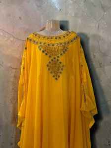 ชุดเดรสยาว 2 ชิ้น แบรนด์ AWAIS HOUSE สำหรับผู้หญิงมุสลิม ดีไซน์เรียบหรู ผ้าชีฟองประดับลูกปัด ทรงเอไลน์ เหมาะสำหรับงานกลางคืน/งานทางการ ขายส่ง - Product Image 4