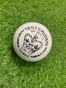Balle de cricket blanche tannée en alun de qualité supérieure, modèle Test Crown, la plus vendue, qualité premium, logo personnalisé, 156 g, lot de 6 balles de cricket - Product Image 4