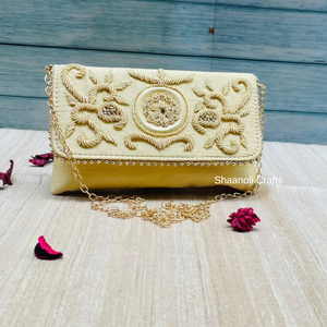 Magnifiques pochettes à cordon avec broderie dorée faite à la main, multicolores, avec chaîne, sacs de créateur pour cadeaux de mariage - Product Image 2