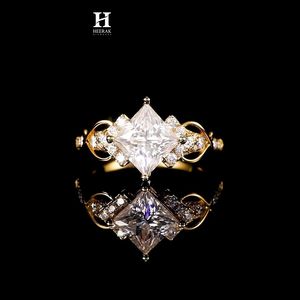 Anillo de compromiso de lujo con diamante de laboratorio talla princesa, conjunto de anillos de boda de oro blanco de 14K, estilo vintage gótico con tiara. - Product Image 2