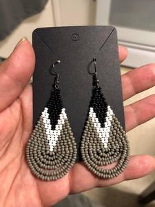 Boucles d'oreilles en perles de cristal brodées à la main de qualité supérieure, collection de bijoux élégants pour mariée, mode féminine - Product Image 4