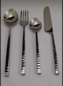 Ensemble de couverts haut de gamme, design antique artisanal, pour des tables de fête luxueuses, finition unique en acier miroir, logo personnalisé - Product Image 6