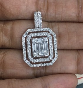 Collier pendentif double halo en diamant naturel rond et baguette 1,43 carats pour femme, en argent sterling plaqué or, serti à griffes, tendance - Product Image 3