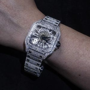 Splendide montre de luxe en diamant, cadeau idéal, 28 mm, analogique, quartz, boîtier carré argent/moissanite, cristal saphir, mouvement ETA - Product Image 2