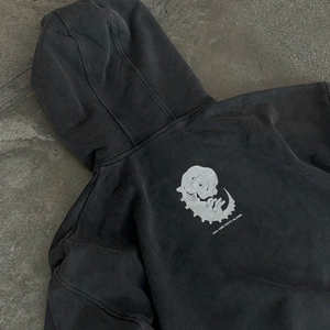 Sudadera con Capucha de Modal Grueso de 370 g/m², Negra, con Hombros Caídos, Sin Cordones, Corte Regular, Estampado Digital Personalizado, Bordado Invernal - Product Image 3