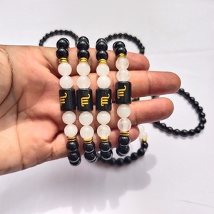Pulsera de Piedras Preciosas del Zodiaco Escorpio, Cuentas de Cristal Natural con Amuleto Grabado de Escorpio, Joyería Astrológica al por Mayor - Product Image 2