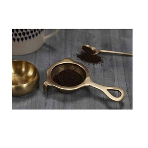 Coladores de té de alambre de latón dorado con mango largo, infusores de té metálicos tejidos a mano para filtro de té de hojas sueltas a bajo precio - Product Image 3