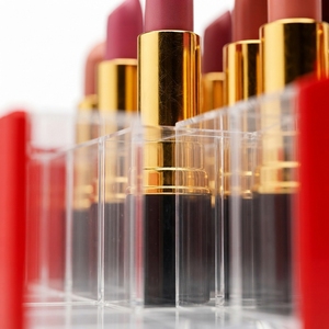 Transparent Acrylic Lipstick Display Rack Cosmetic Organiser for Makeup Store Beauty Salon Home Vanity Storage Holder - Product Image 1