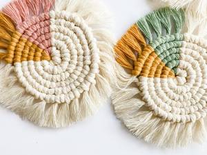 Juego de Posavasos Redondos de Tela Bohemia Hechos a Mano con Borde de Borlas, Opción Multicolor D - Product Image 5