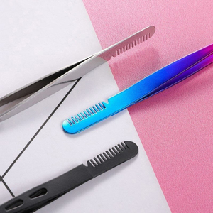 Pinzas de Precisión para Cejas de Uso Profesional, de Acero Inoxidable Premium con Punta Inclinada y Peine, Logotipo Personalizado - Product Image 6