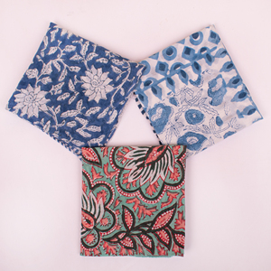 Écharpe carrée en coton imprimé à la main, élégante et multifonctionnelle, style bohème, pour la tête, le cou et les mains. - Product Image 1