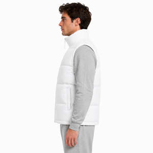 เพิ่มสไตล์ที่มีประโยชน์ให้กับชุดของคุณด้วยเสื้อแจ็คเก็ต Man Puffer Vest ที่มีโครงสร้างบุนวมและทรงทันสมัยที่สวมใส่สบาย - Product Image 2