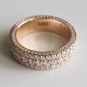 Anillo de Diamantes Cultivados en Laboratorio con Corte Radiante y Múltiples Hileras, Oro de 10K/14K/18K, Claridad VVS-VS, Moderno, para Boda, Compromiso, Aniversario - Product Image 3