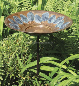 Bain d'oiseaux en métal unique pour la décoration du jardin, accessoire extérieur, matériau durable, revêtement résistant à la rouille, pour l'alimentation des oiseaux. - Product Image 1