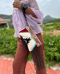 กระเป๋าหนังสะพายข้างแบบตะวันตกที่มีเครื่องมือทำจากหนังวัวแท้กระเป๋ามีขอบแบบตะวันตกสไตล์โบฮีเมียน - Product Image 6