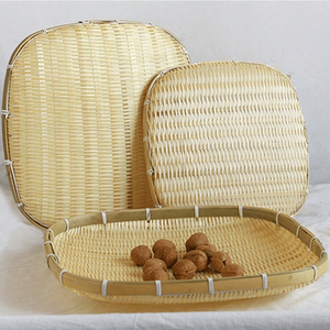 Plateaux de service élégants carrés en bambou naturel Décor minimal Cuisine Maison Fruits Snacks Stockage pour la cuisine ou la maison - Product Image 1