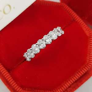 Anillo de Boda para Mujer con Diamante Cultivado en Laboratorio de Corte Ovalado, Chapado en Oro de 9k, Certificado IGI, Media Eternidad con Garras Compartidas - Product Image 2