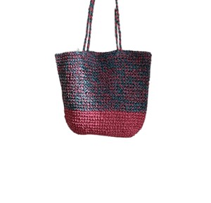 Capturez la magie des tons du coucher de soleil avec ce sac en fil naturel enchanteur, conçu pour les rêveurs et les journées d'été élégantes. - Product Image 1
