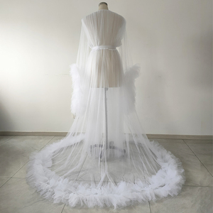 Robe de mariée en tulle pour séance photo de maternité, kimono en tulle avec détails de volants traînants - Product Image 6