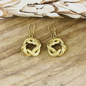 Pendientes de Serpiente de Latón con Diseño Único, Chapados en Oro de 18k, Joyería Gótica con Temática Animal, Venta al por Mayor/OEM - Product Image 1