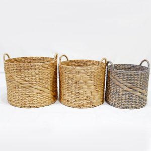 Panier à linge multifonctionnel rustique et écologique en jacinthe d'eau du Vietnam - Product Image 4