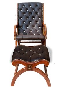 Fauteuil à bascule en bois de Sheesham, artisanal et rembourré |   Fauteuil en bois avec accoudoirs, assise et dossier rembourrés pour salon - Product Image 2