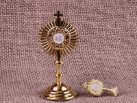 Monstrance en laiton poli, artisanale, traditionnelle catholique, pour l'altier religieux de l'église et de la chapelle, pour la liturgie eucharistique