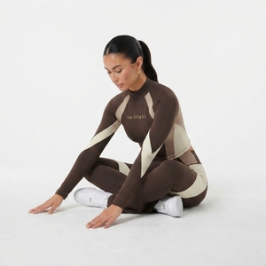 Ensemble de vêtements de sport pour femmes, haut court à manches longues en couleur crème marron, leggings évasés, deux pièces - Product Image 5