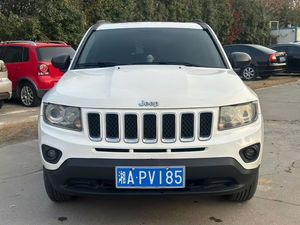 Jeep Compass 2.4L 4x4 SUV compact avec toit ouvrant automatique, 5 portes, 5 places, voitures d'<span class=keywords><strong>occasion</strong></span> chinoises, conduite à gauche, importées - Product Image 2