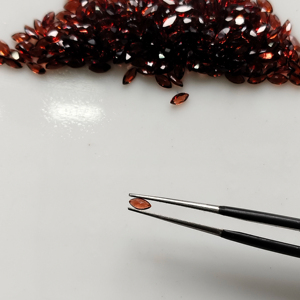 โกเมนแดงธรรมชาติ 4x2 มม. ทรงมาร์คีส์ คุณภาพดีที่สุด พลอยหลวมสำหรับทำเครื่องประดับ รีด์ เมาน์เทน เจมส์ อิน - Product Image 3