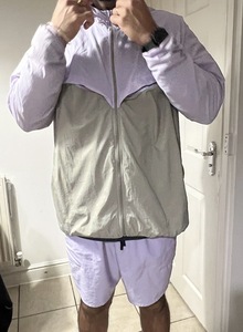 Conjunto de 2 Piezas de Chaqueta con Capucha para Hombre, Estampada, Transpirable, de Secado Rápido, Tejida en Poliéster, Informal, para Otoño, Color Morado Claro Beige - Product Image 4