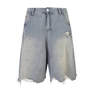 Shorts de mezclilla de cintura alta con rotos y tachuelas, de pierna ancha, estilo casual para verano - Product Image 1
