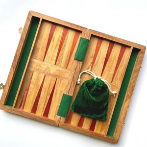 ชุดหมากรุกไม้ทำมือ กระดานแม่เหล็กพับได้ ตัวหมากรุกไม้แบบคลาสสิก ชุดเกมเดินทางสำหรับเด็กและครอบครัว - Product Image 3