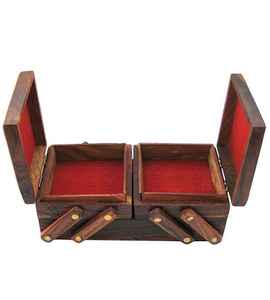 Boîte à bijoux moderne en bois écologique pour femmes, sculptée à la main, décorative et complexe, pour ranger colliers, boucles d'oreilles et bagues - Product Image 2