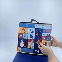 Boîte de calendrier de l'avent unique remplie de cosmétiques, de bijoux et de friandises, boîte de cadeaux surprise pour cadeau de Noël
