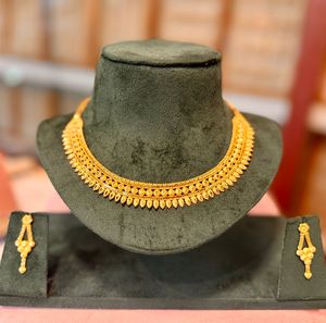 24 Carat Elegant Gold Necklace and <b>Earring</b> Set Vintage <b>Hook</b> Shape Intricate Design for Engagement Wedding Parties Alloy Jewelry - Product Image 4