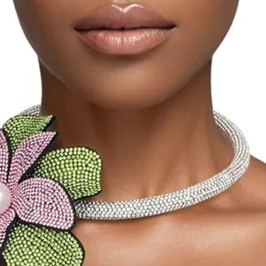 Collar de Flores Brillantes Hecho a Mano en Rosa y Verde, Joyería de Moda para Mujer, Elegante Collar Floral, Accesorio de Regalo para Fiesta - Product Image 2