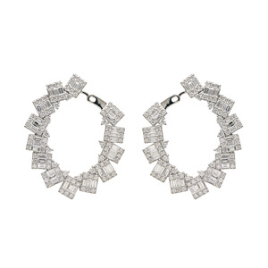 Boucles d'oreilles pendantes en diamant blanc taille baguette, prêtes à être expédiées, en or blanc fin 14 carats, avec fermoir à vis, pour cadeau de mariage - Product Image 1