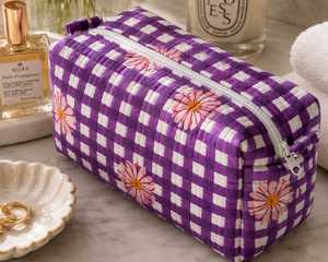 กระเป๋าเครื่องสำอางลายดอกไม้สีม่วงพร้อมซิปปิด กระเป๋าเดินทางแบบพกพาขนาดกลาง - Product Image 3