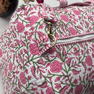 Floral Print Quilted <b>Duffel</b> <b>Bag</b> Pink White Stripe Handle Large Capacity Travel Weekender Shoulder Duffle <b>Bag</b> - Product Image 5