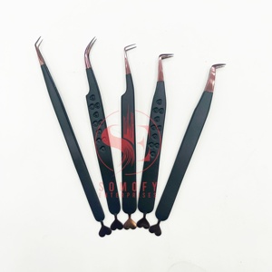 ชุดแหนบต่อขนตาแบบตรงและโค้งงอสีดำชุดแหนบหนีบขนตาแบบมีด้ามจับหัวใจทำจากสเตนเลสออกแบบโลโก้ได้ตามต้องการ - Product Image 4