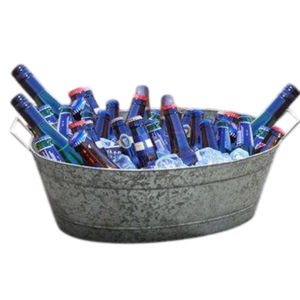 Bac à boissons ovale en acier galvanisé embossé au design moderne avec support pliable en fer noir, décoration vintage style ferme pour événement intérieur - Product Image 5