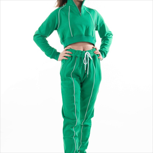 Conjunto Deportivo de 2 Piezas Verde para Mujer, Top Corto de Manga Larga con Franja Lateral y Pantalones Deportivos Holgados, Estilo Deportivo para Todas las Temporadas - Product Image 2