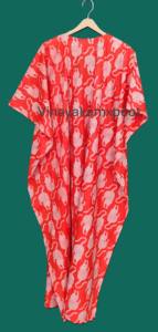 Caftán Midi de Algodón Ecológico con Estampado a Mano en Rojo Vibrante, Estilo Bohemio Artesanal, Ropa de Verano Elegante con Cuello en V - Product Image 3