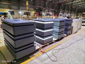 Exhibidor Metálico Moderno Personalizado para Electrónicos con Estantes Ajustables para Altavoces de TV y Accesorios |   Servicio OEM - Product Image 6