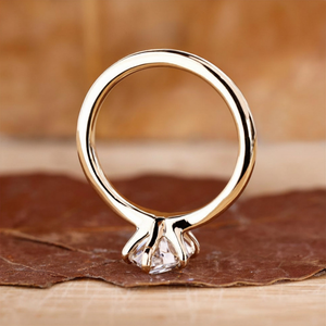 Anillo de Compromiso Solitario con Corte Marquesa, Oro Amarillo de 14K, Engaste de Puntas, Diamante Cultivado en Laboratorio, Anillo Minimalista de Lujo Unisex - Product Image 5