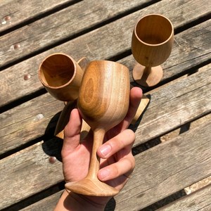 Verre à shot en bois sculpté à la main, design classique, capacité 150 ml, vaisselle de bar écologique pour cocktails et vins - Product Image 2